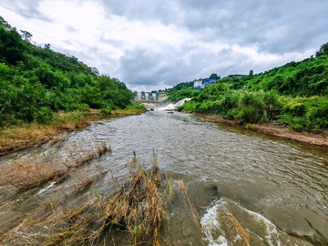 山间溪流自然风光摄影