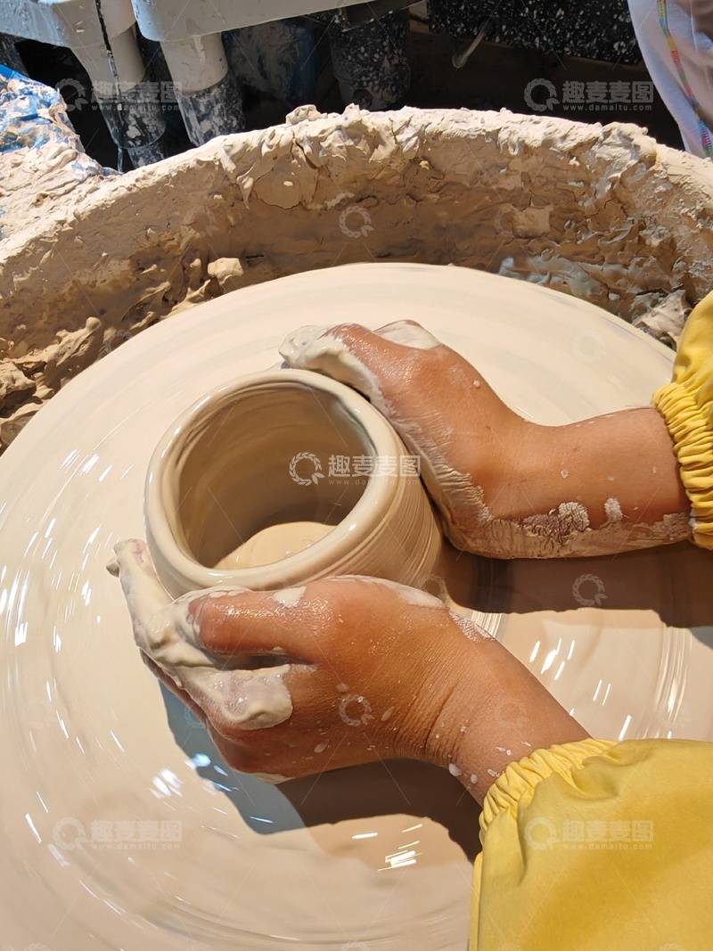 高清大图下载【趣麦麦图】陶艺制作手工艺术泥塑材料