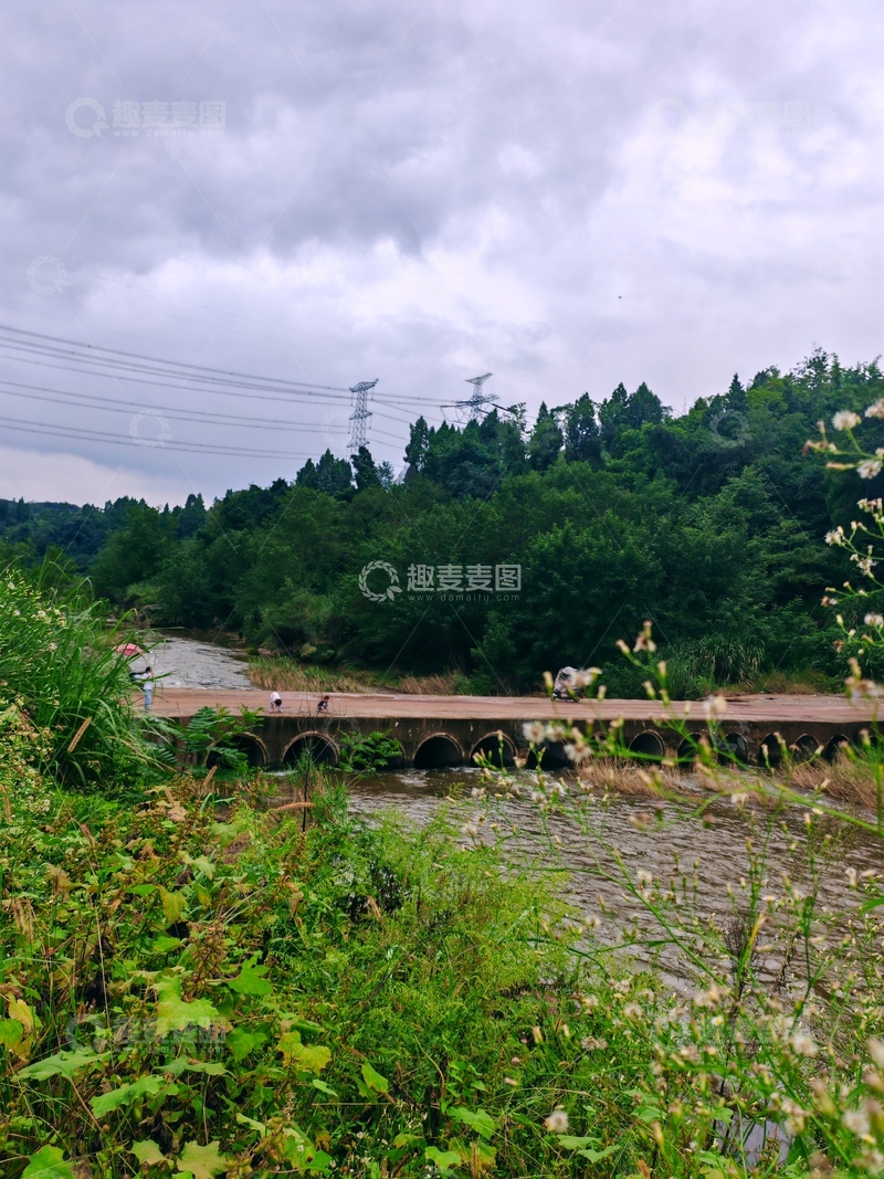 高清大图下载【趣麦麦图】乡村石桥自然风光摄影图片