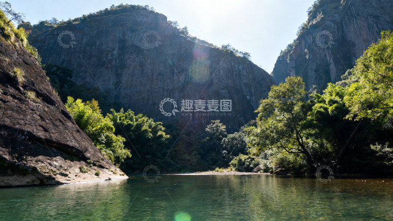 高清大图下载【趣麦麦图】峡谷碧水蓝天风光摄影