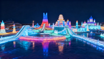 冰雕夜景绚丽多彩