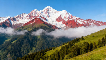 雪山风光壮丽景