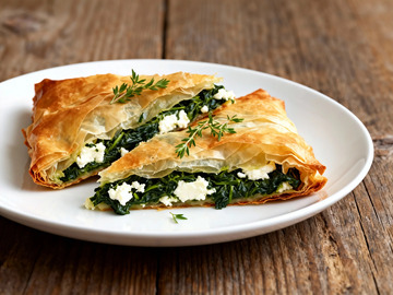 金黄酥脆菠菜奶酪糕点美食