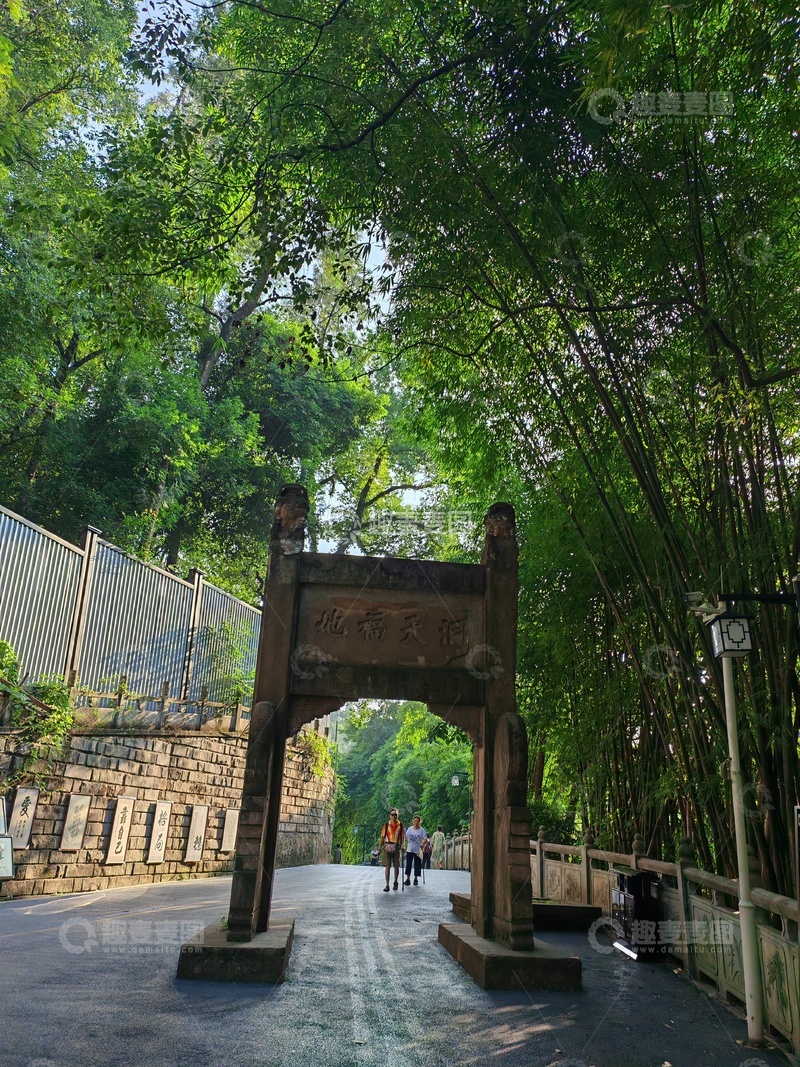 高清大图下载【趣麦麦图】古韵牌坊竹林小道