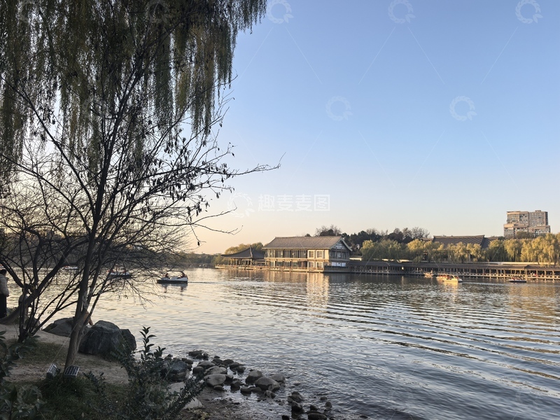 高清大图下载【趣麦麦图】-湖畔静谧风光