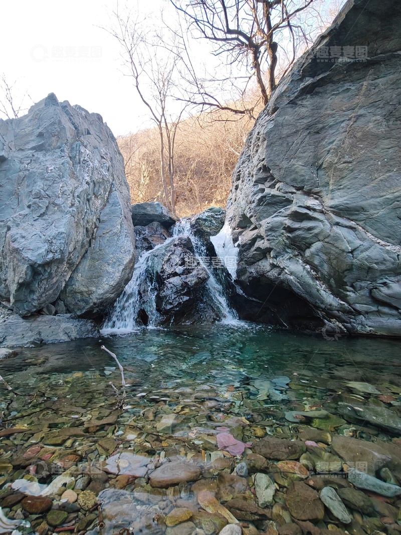 高清大图下载【趣麦麦图】山涧小瀑清澈水