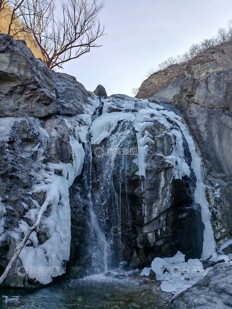 高清大图下载【趣麦麦图】冬日冰瀑壮观景象