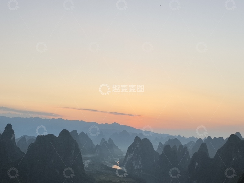 高清大图下载【趣麦麦图】-日落山峦剪影风光摄影