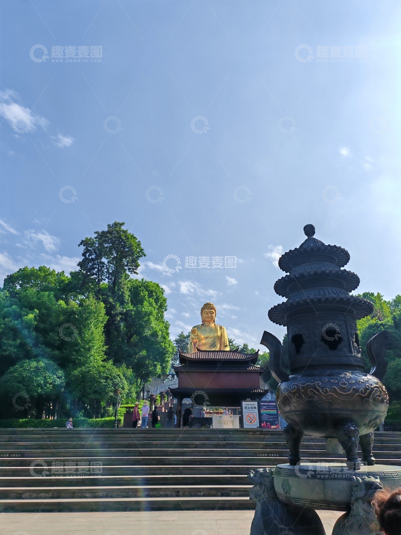 高清大图下载【趣麦麦图】古刹佛影香炉远景