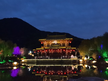 夜色楼阁山水倒影