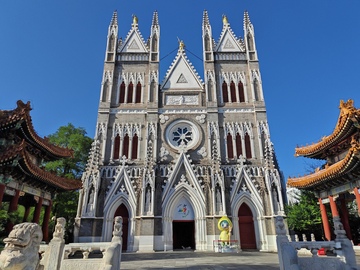 哥特式教堂建筑风光摄影