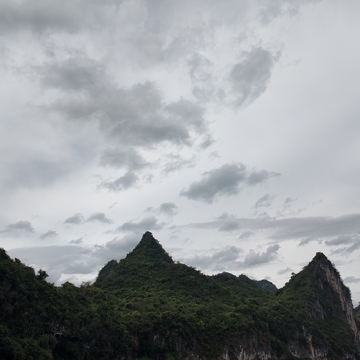 云雾山峦风景摄影
