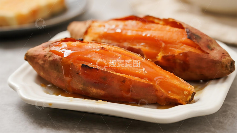 高清大图下载【趣麦麦图】美食烧烤之烤红薯