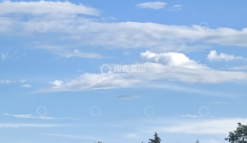 高清大图下载【趣麦麦图】蓝天白云松树景观