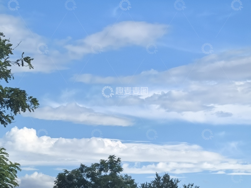 高清大图下载【趣麦麦图】蓝天白云绿树自然风光摄影