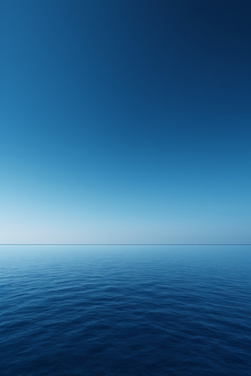 蓝色海洋与天空全景