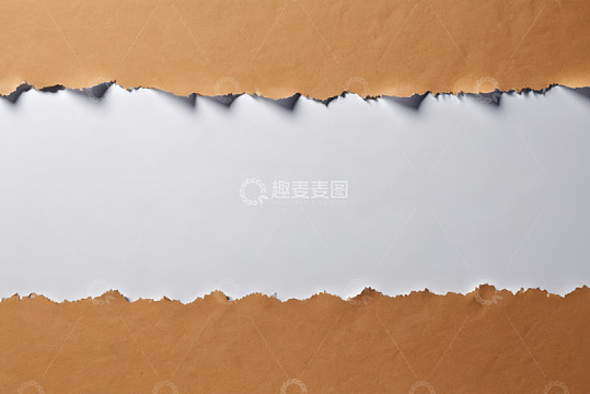 撕开的牛皮纸背景