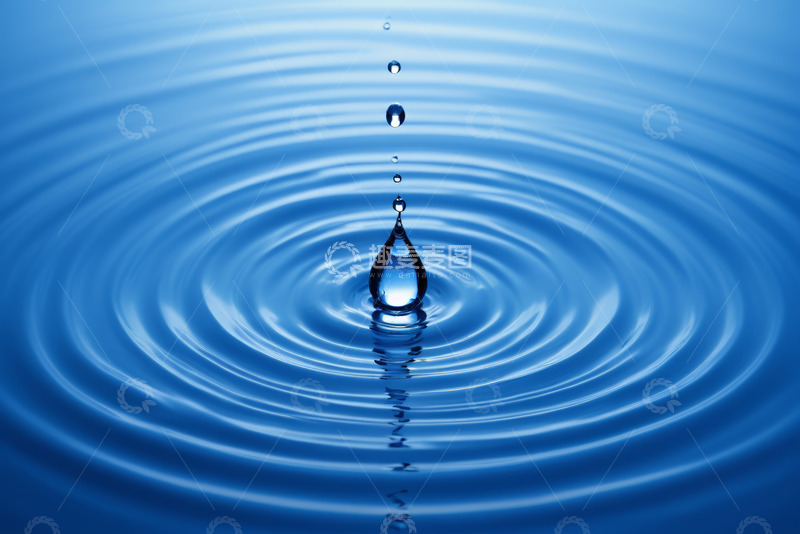 高清大图下载【趣麦麦图】水滴落入水面形成波纹