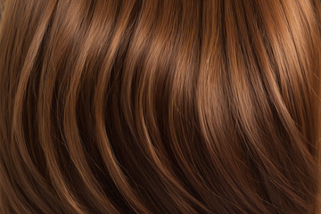 棕色柔顺波浪头发特写