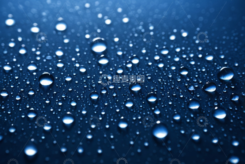 高清大图下载【趣麦麦图】蓝色背景上的水滴特写