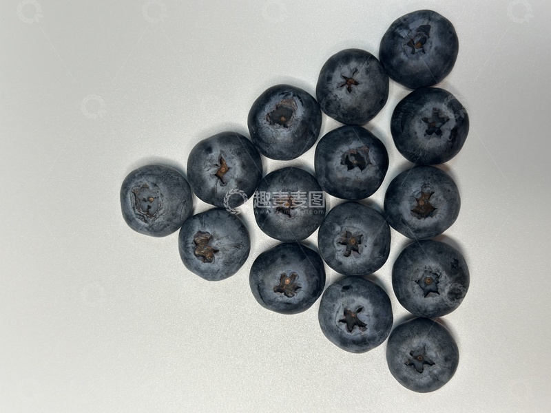 高清大图下载【趣麦麦图】简约风格蓝莓特写摄影图片