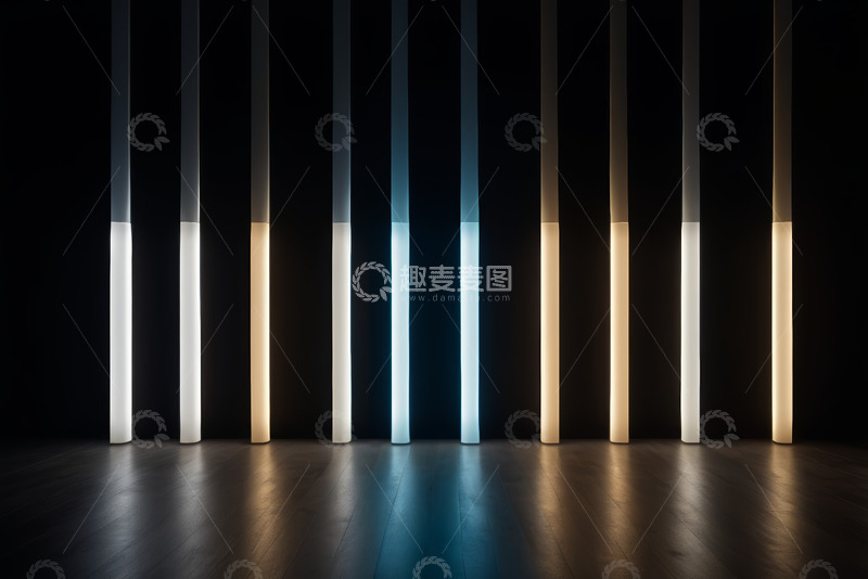 高清大图下载【趣麦麦图】黑色背景下彩色发光柱