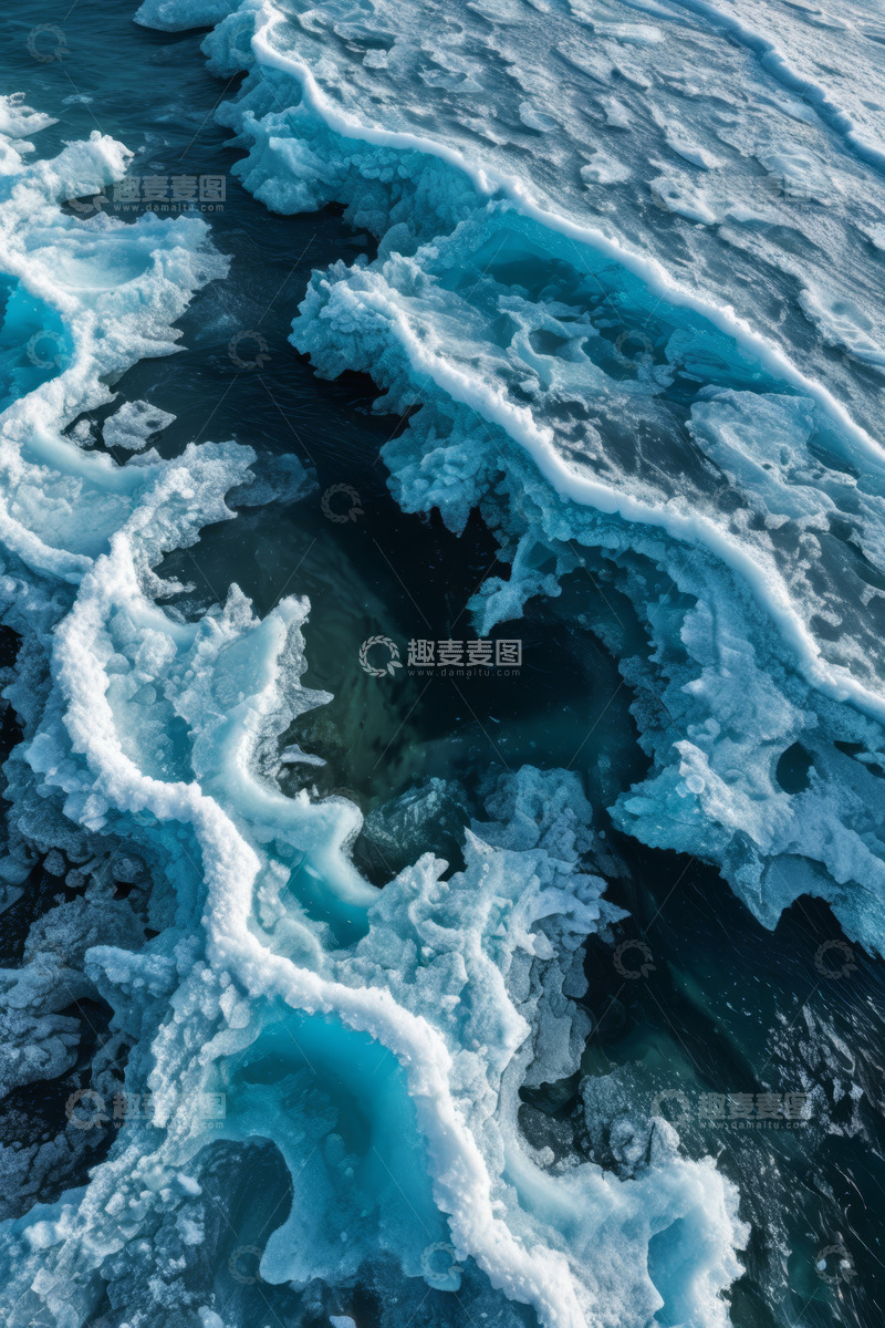 高清大图下载【趣麦麦图】河流表面破碎冰块景象