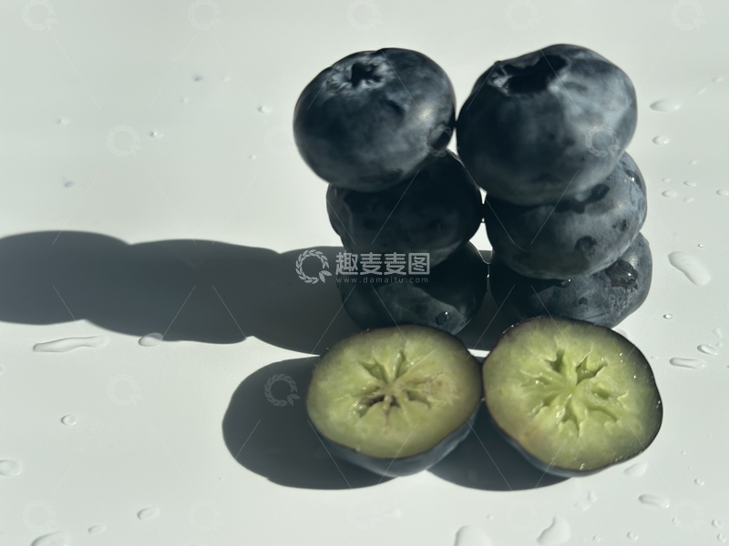高清大图下载【趣麦麦图】新鲜蓝莓特写摄影图片