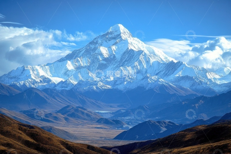 高清大图下载【趣麦麦图】远处的雪山山峰