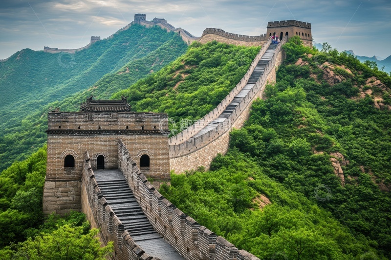 高清大图下载【趣麦麦图】夏季长城树林自然美景