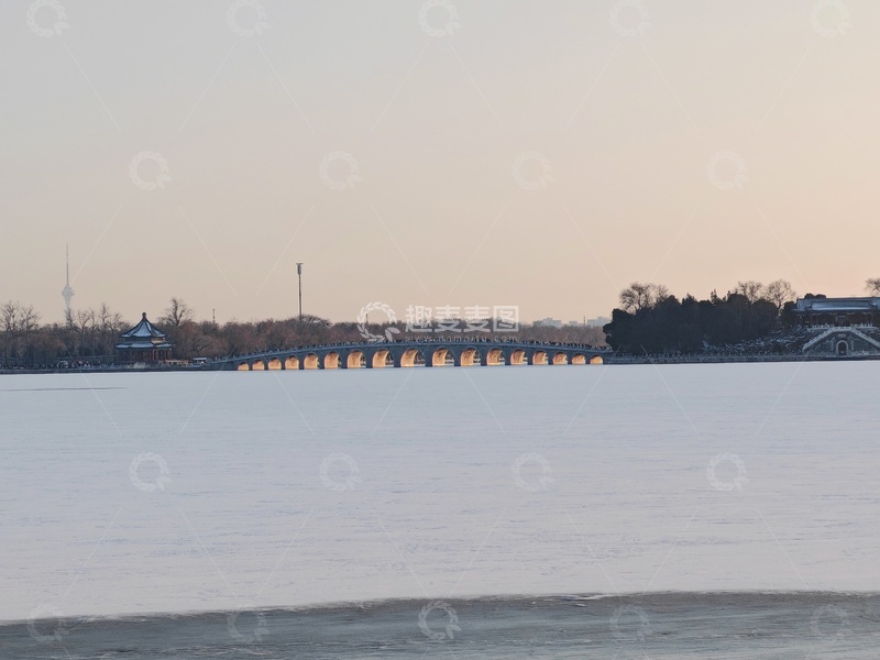 高清大图下载【趣麦麦图】-冬日桥梁雪景摄影