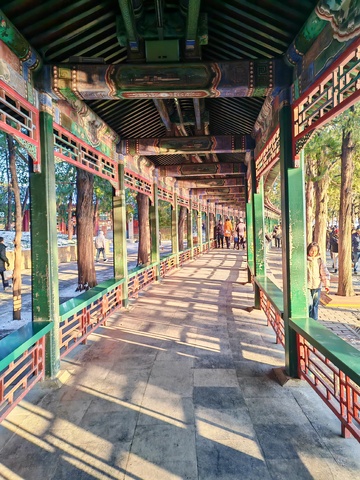 古典长廊光影景色