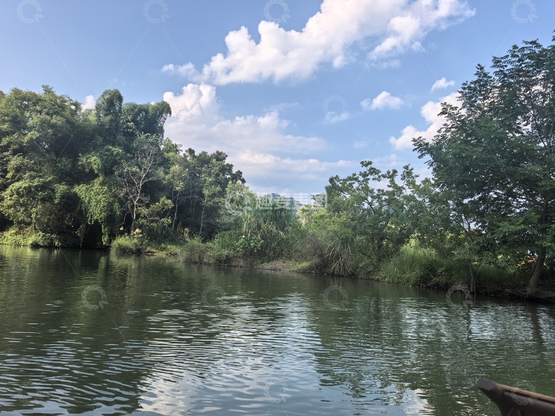 高清大图下载【趣麦麦图】静谧河流绿树成荫自然风光