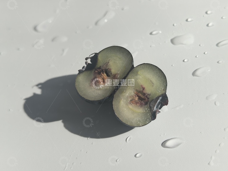 高清大图下载【趣麦麦图】-清新蓝莓水滴静物摄影