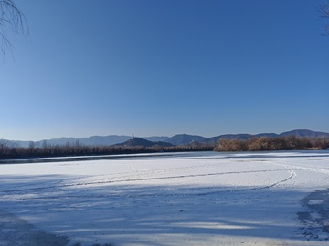 冬日雪景山水画面素材
