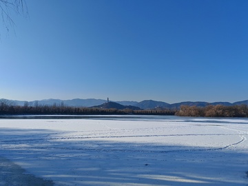 冬日雪景山水画卷