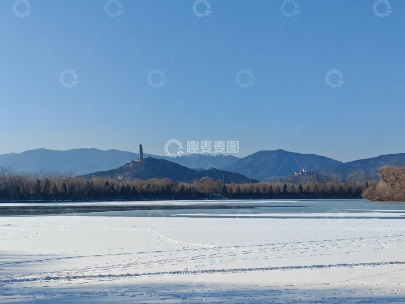 高清大图下载【趣麦麦图】-冬日雪景山峦远景摄影