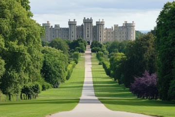 石头城堡草地道路