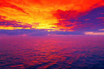 海上绚丽晚霞天空景观