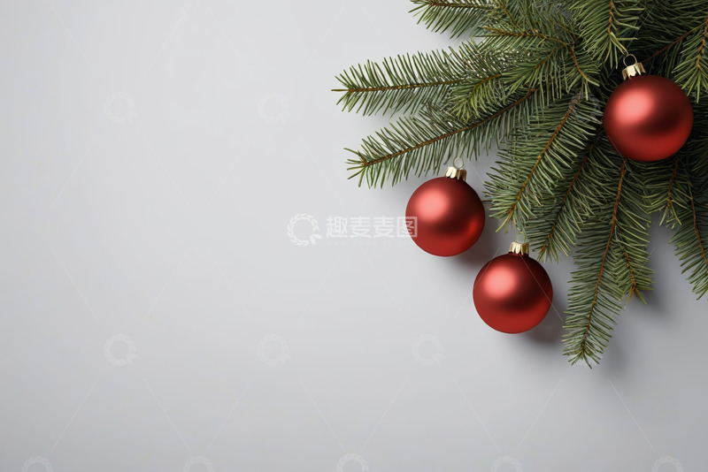 高清大图下载【趣麦麦图】圣诞装饰松枝与红色球