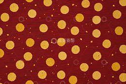 红色背景金色圆点图案