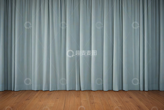 室内木地板与浅蓝色窗帘场景
