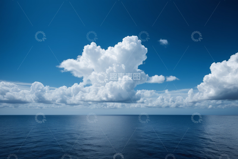 高清大图下载【趣麦麦图】蓝色海洋与天空中的白云