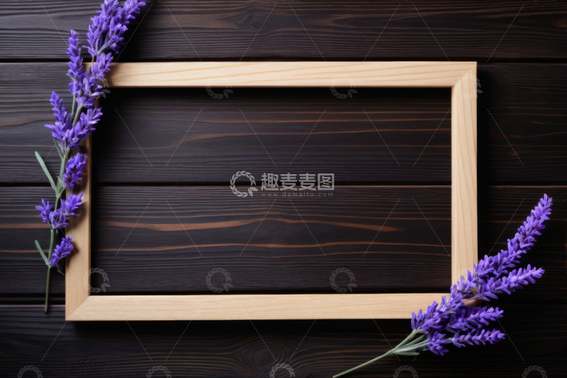 高清大图下载【趣麦麦图】-木框与薰衣草装饰深色木板