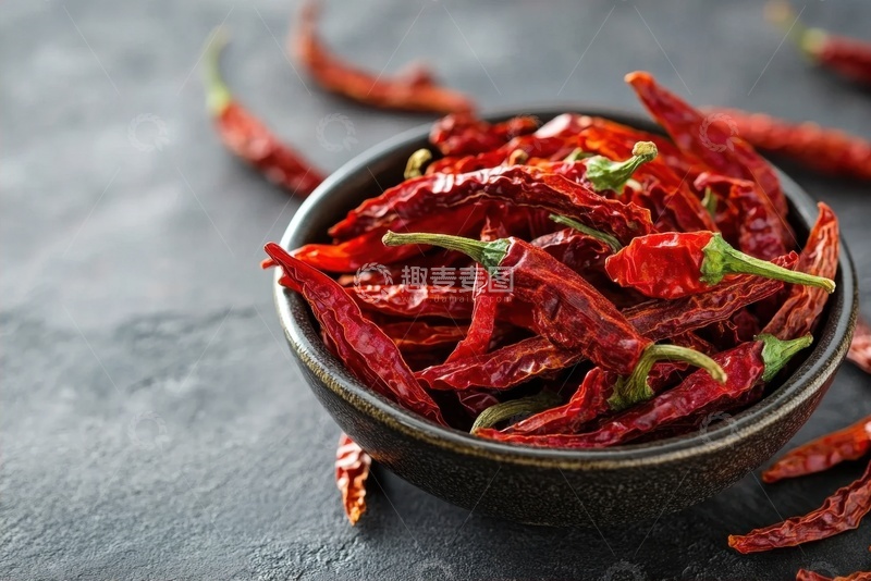 高清大图下载【趣麦麦图】一碗红色的干辣椒