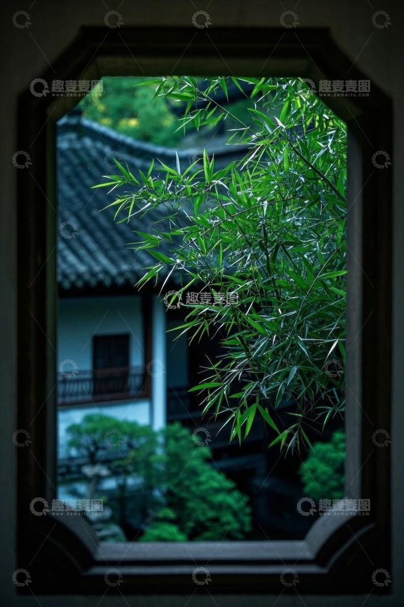 高清大图下载【趣麦麦图】透过窗棂看中式庭院景致