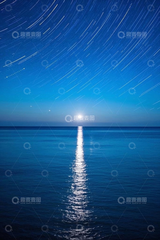海上月夜星空星轨景象