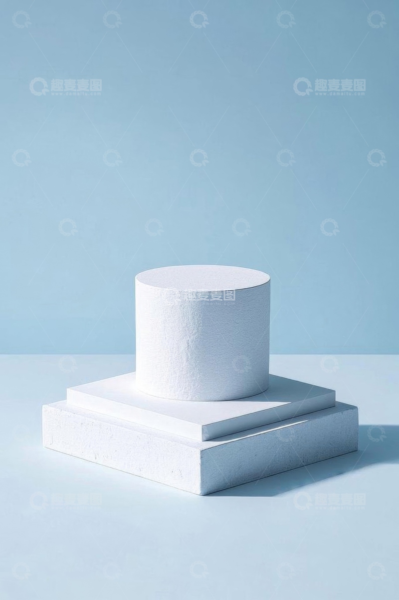 高清大图下载【趣麦麦图】浅蓝色背景白色立体展示台