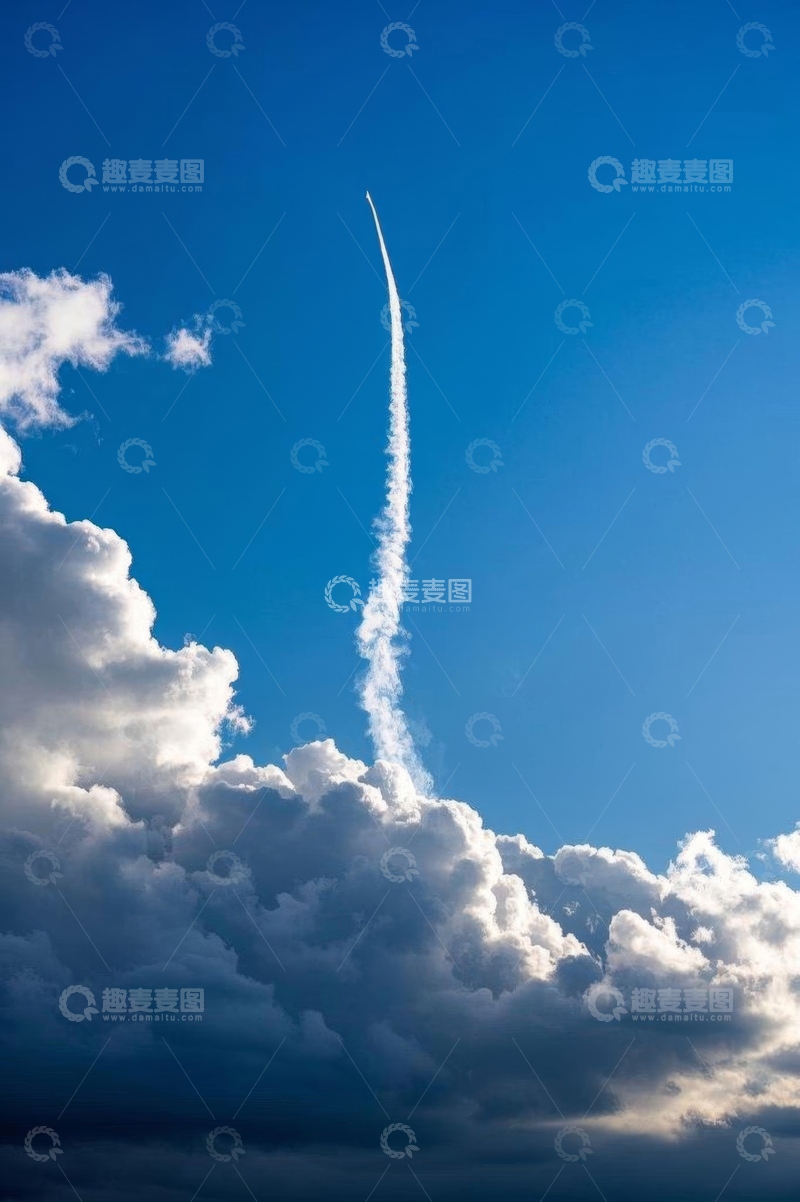 高清大图下载【趣麦麦图】天空中飞机飞行尾迹画面