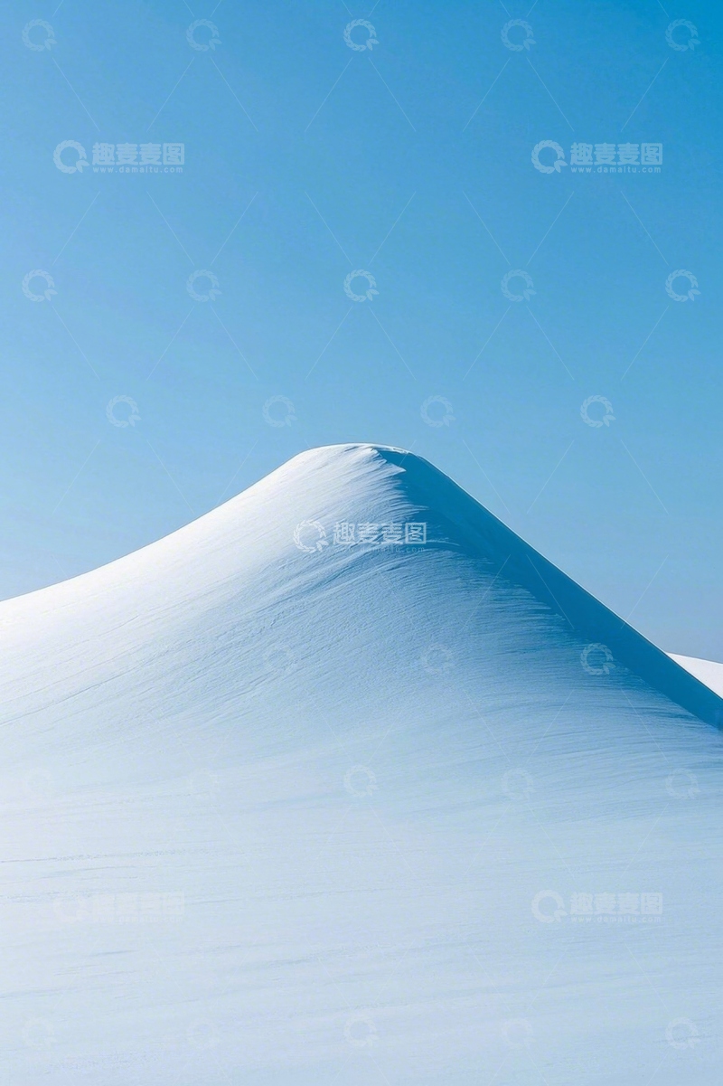 高清大图下载【趣麦麦图】蓝天之下的雪坡景致